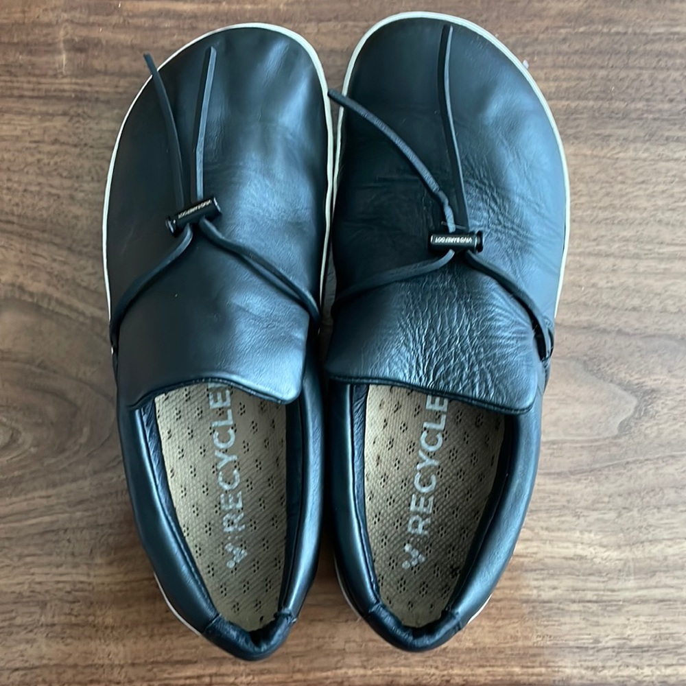 Vivobarefoot Women’s Ra Slip On Sz 8